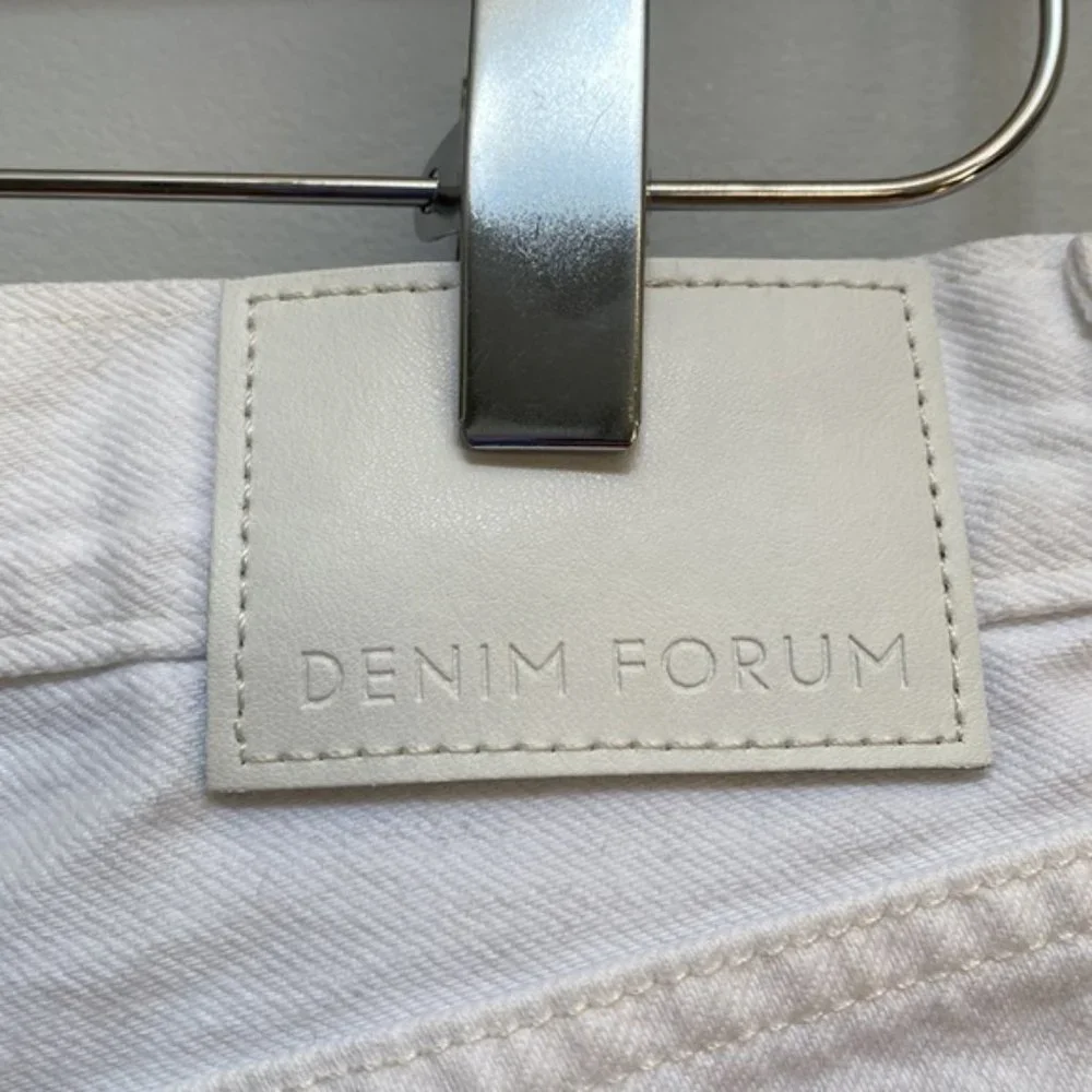 ❗️SOLD❗️Aritzia Denim Forum White Ex Boyfriend Shorts Size 25 - Picture 7 of 13